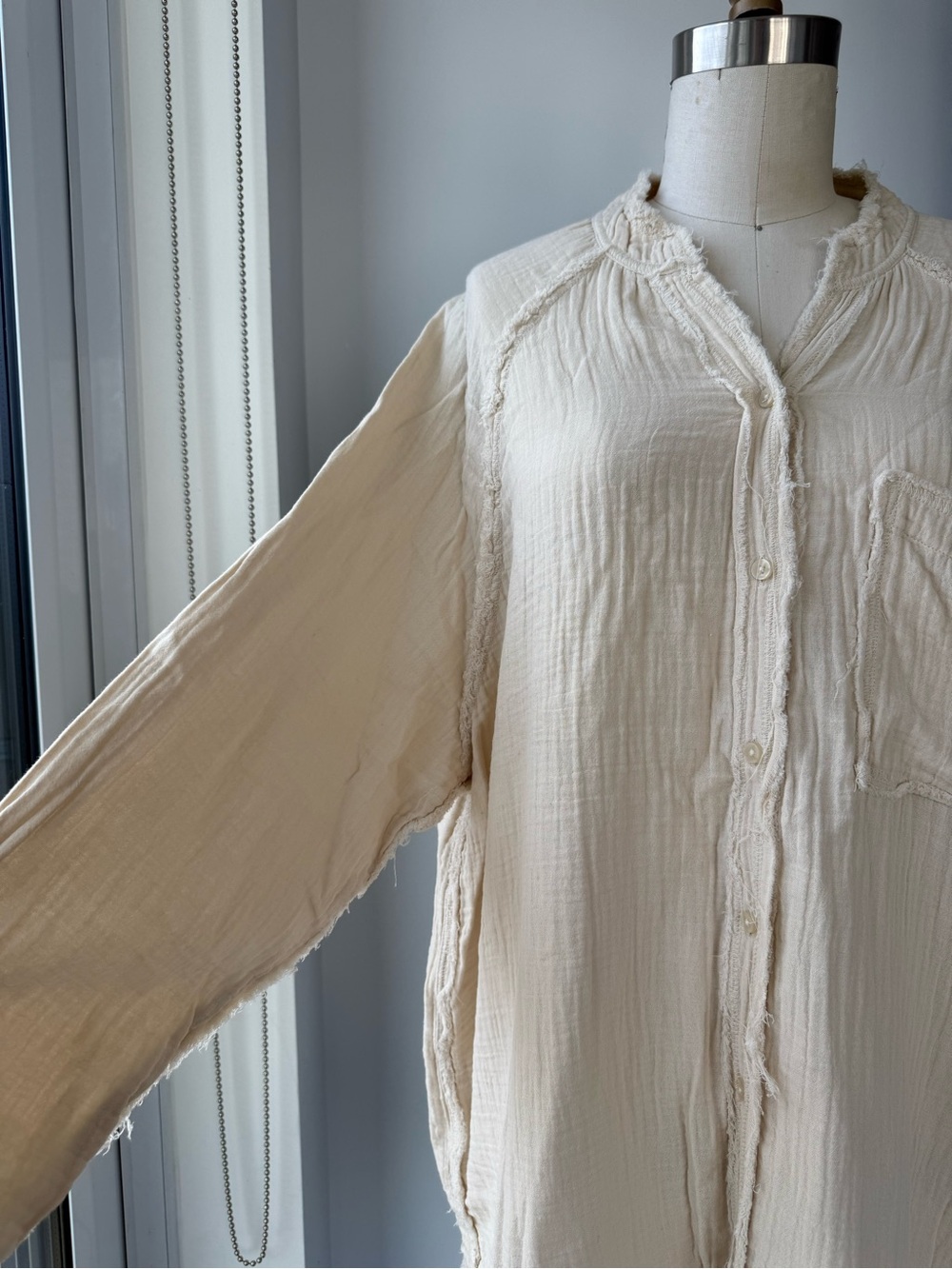 aerie Cream Long-Sleeve Button Down Casual cotton Shirt - Picture 3 of 6